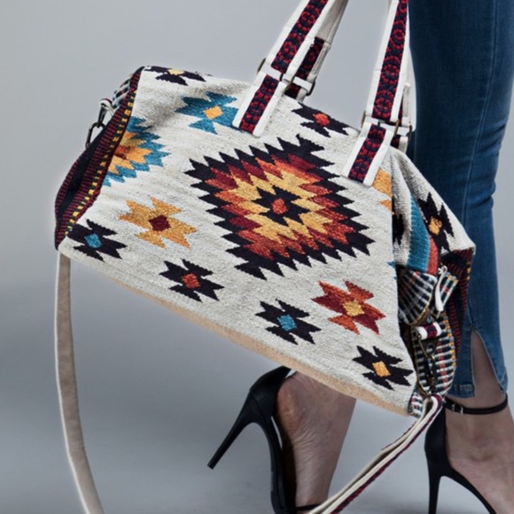 NWT Southwestern Weekender Tote Duffle bag - Picture 3 of 7